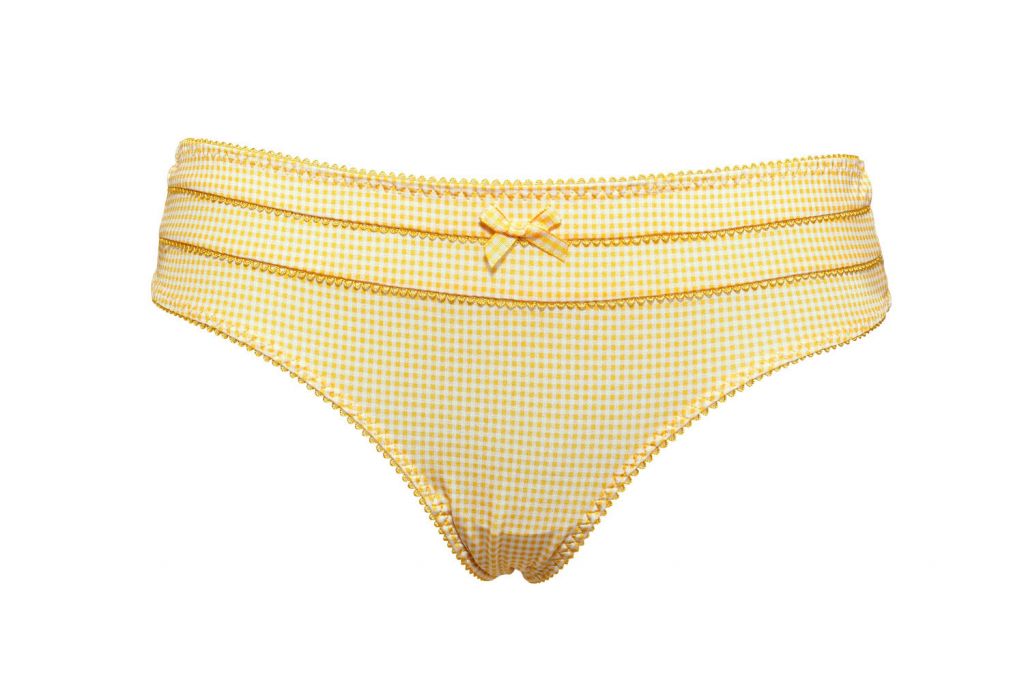 SIéLEI's Passepartout line, designed in Italy, offers the Brief that combines fine microfiber fabric for optimal softness and coziness. SIéLEI's Passepartout line, designed in Italy, offers the Brief that combines fine microfiber fabric for optimal softness and coziness. 