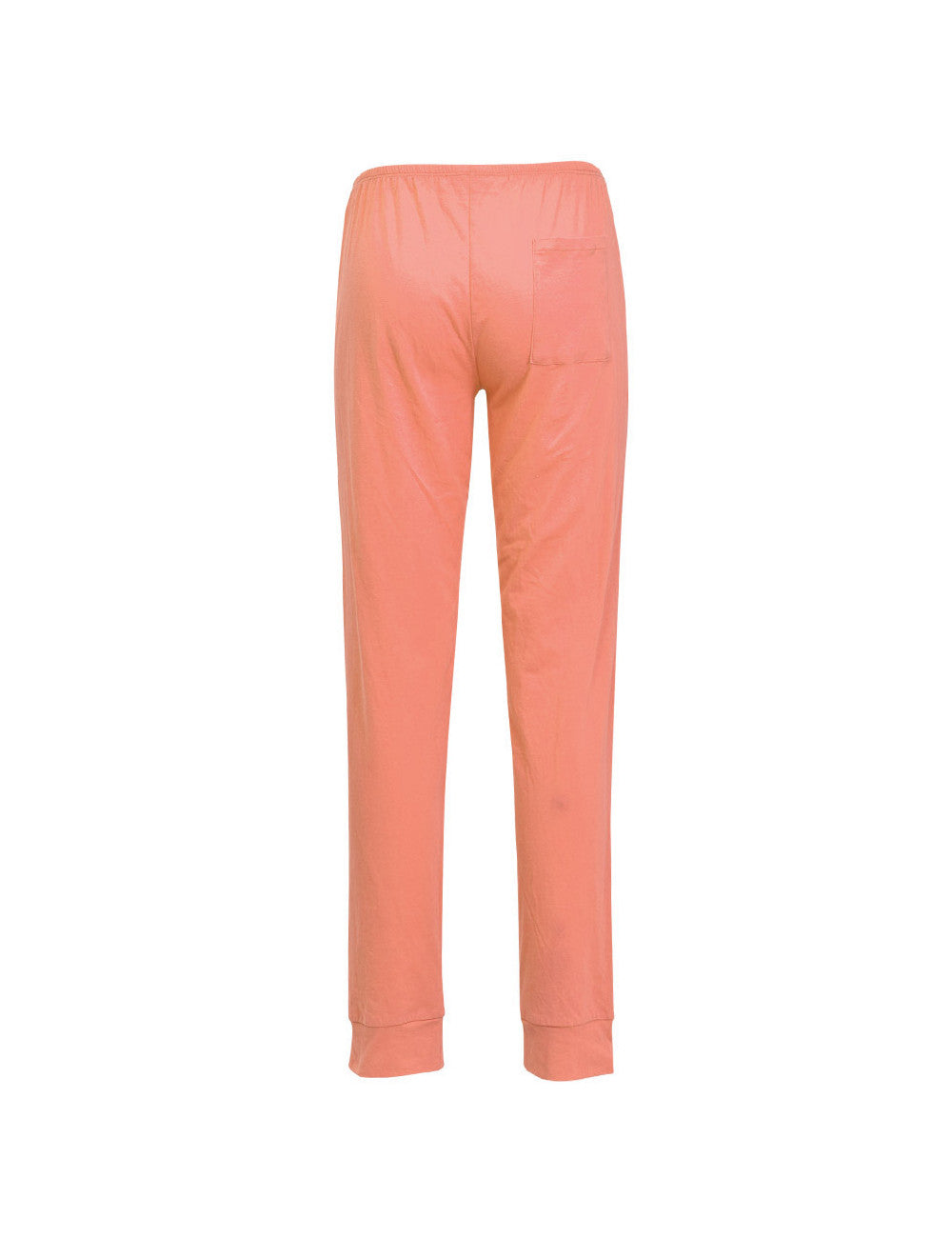 Verdissima's pajama set flaunts a macro-flower motif lace insert, delivering a modern yet elegant design. 