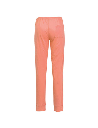 Verdissima's pajama set flaunts a macro-flower motif lace insert, delivering a modern yet elegant design. 