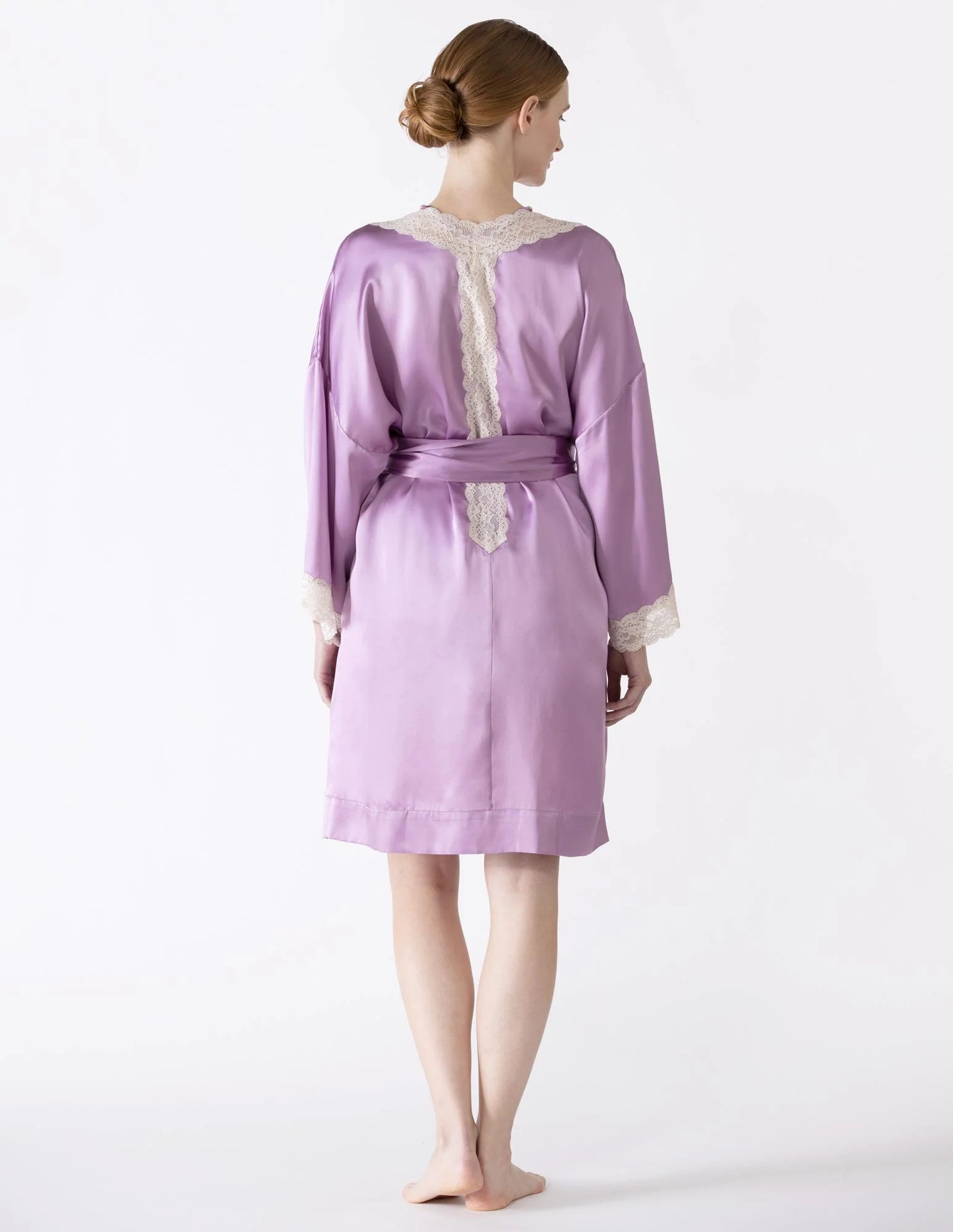 NK IMODE Gardenia Lace Trim Short Silk Kimono