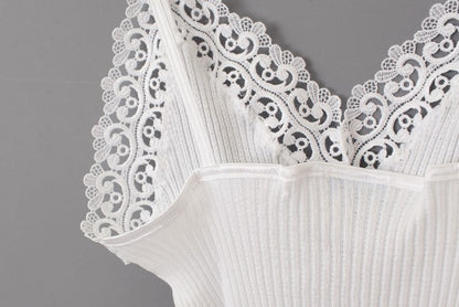 Mercerized cotton camisole with macramé lace straps. Made in Italy.