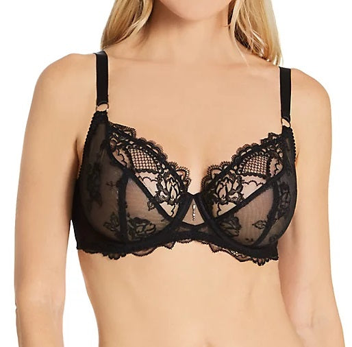 An exquisite bra from the Sublime en dentelle line by Lise Charmel, France.